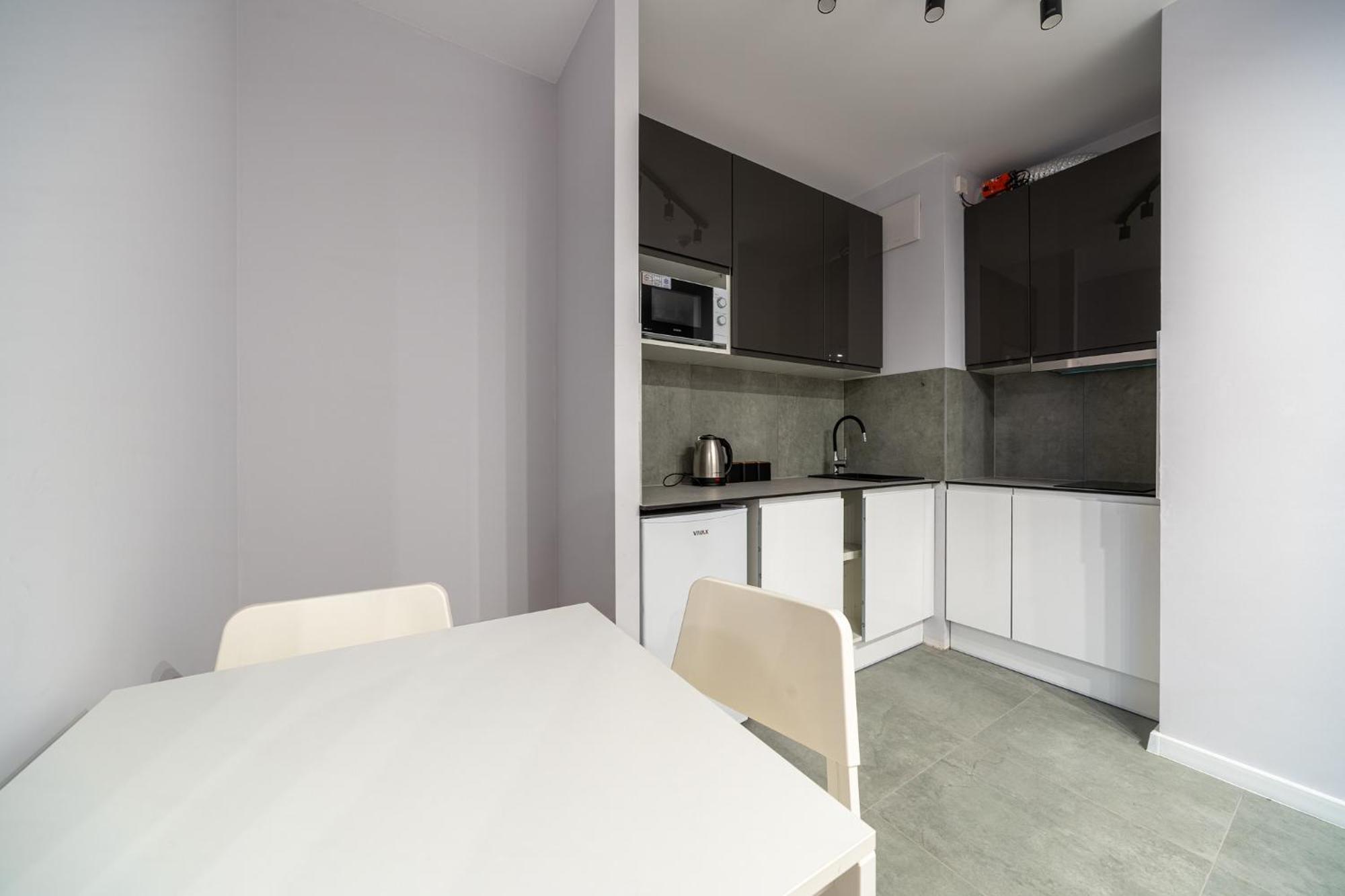 Westostapart A 183 Warsaw Luaran gambar