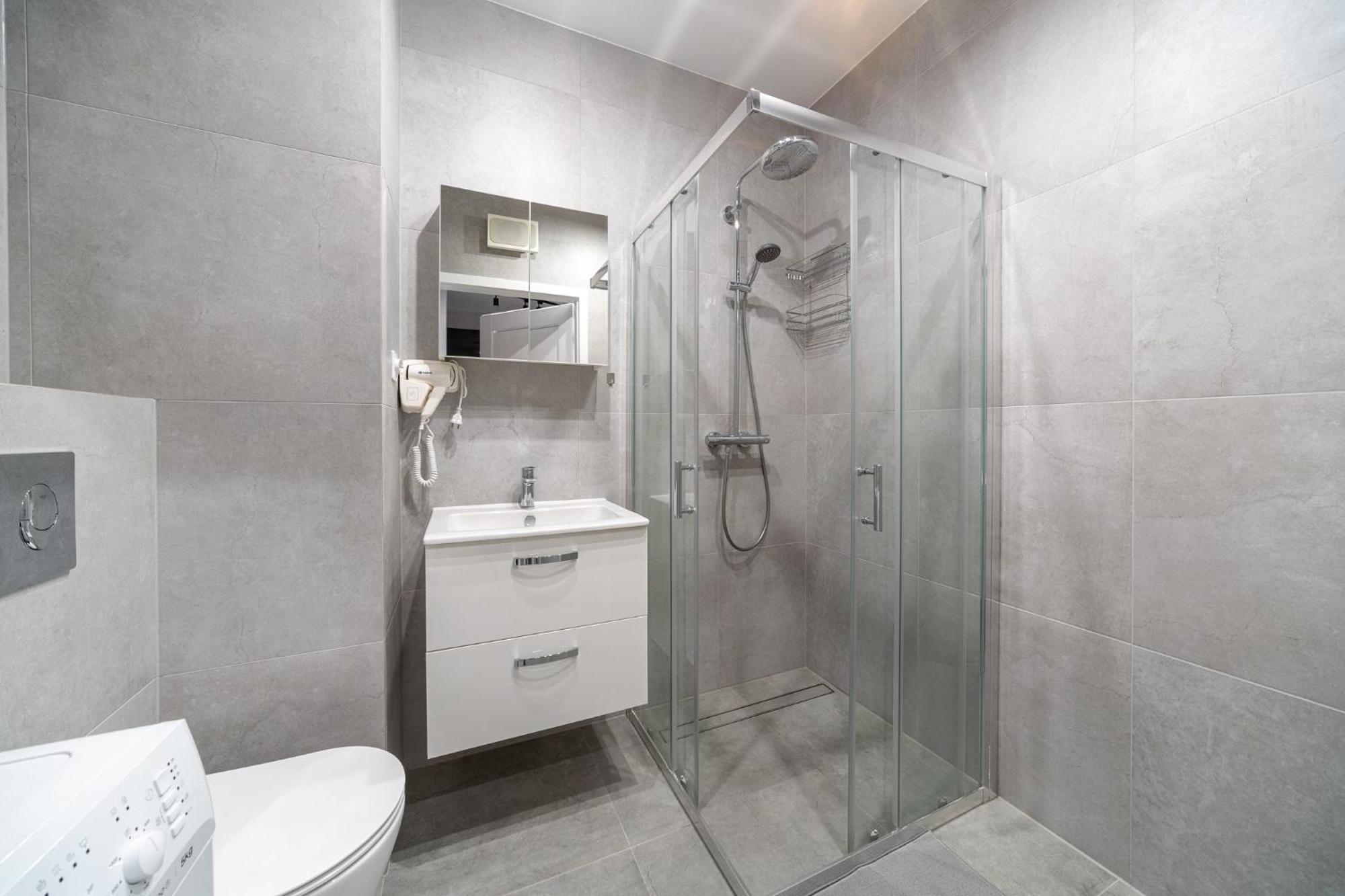 Westostapart A 183 Warsaw Luaran gambar